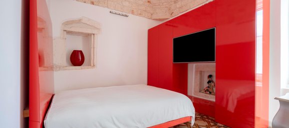 3 bedrooms House in Ostuni, Italy No. 379244 9