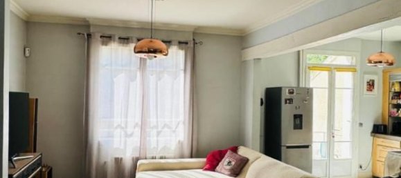 4 bedrooms House in Montmorency, France No. 181046 12