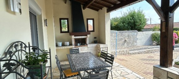 4 bedrooms House in Niort, France No. 357427 15