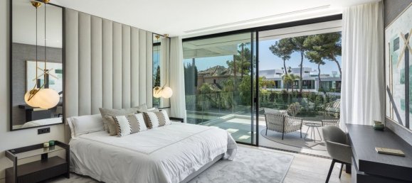 6 bedrooms Villa in Marbella, Spain No. 106229 14