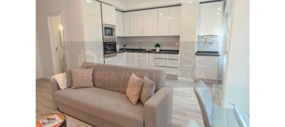 3 bedrooms Apartment in Lisbon, Portugal No. 163057 2