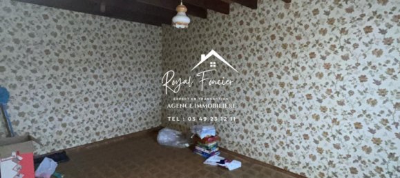 Casa de 3 dormitorios en Saint-Flovier, France No. 89731 10