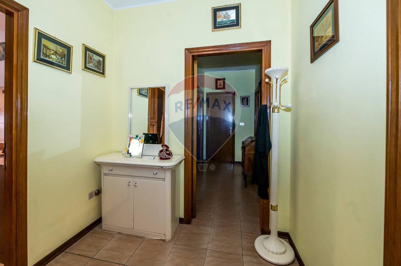 Квартира с 7 комнатами в Пескара, Италия № 130057