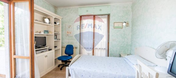 Квартира с 7 комнатами в Пескара, Италия № 130057 9