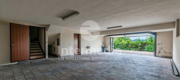 10 bedrooms Villa in Brescia, Italy No. 365376 3