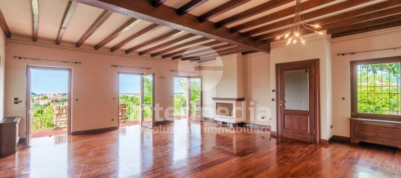 10 bedrooms Villa in Brescia, Italy No. 365376 8