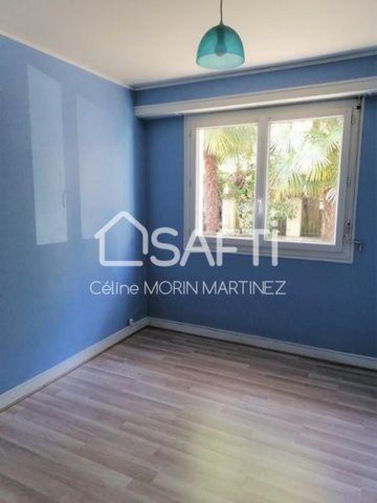 Apartamento de 2 dormitorios en Pau, France No. 13075