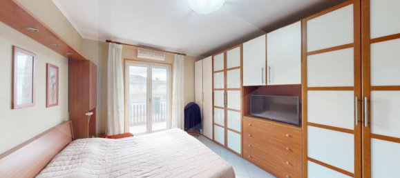 3-Zimmer Wohnung in Mariglianella, Italy, Nr. 23110 6