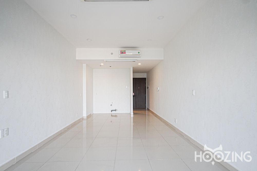 1 room Office in District 7, Vietnam No. 15956