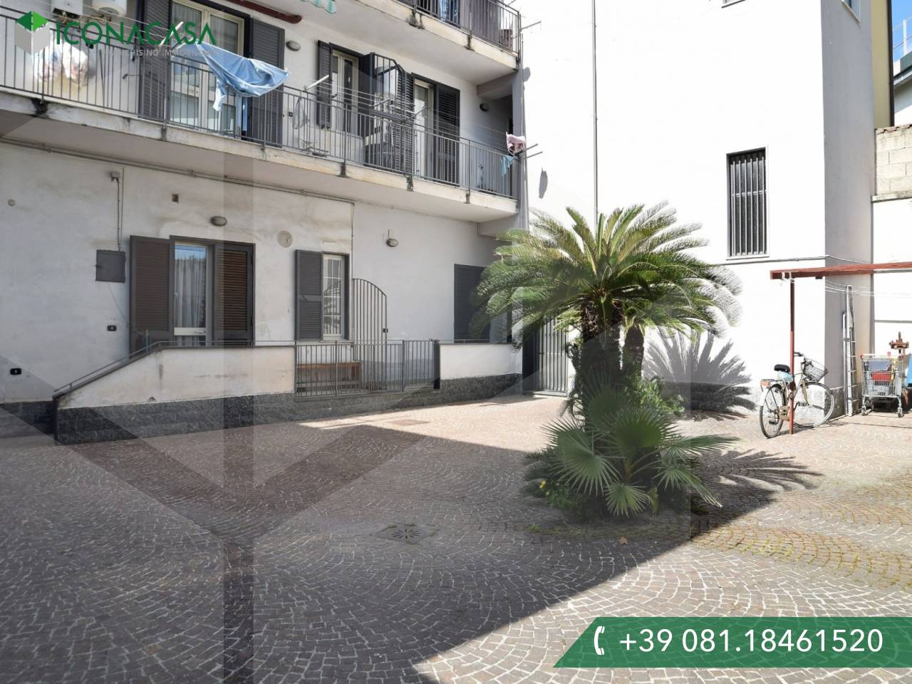 5 rooms Building in Frattamaggiore, Italy No. 24067
