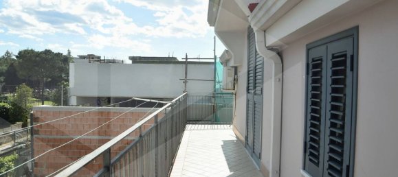 5 rooms Building in Frattamaggiore, Italy No. 24067 15