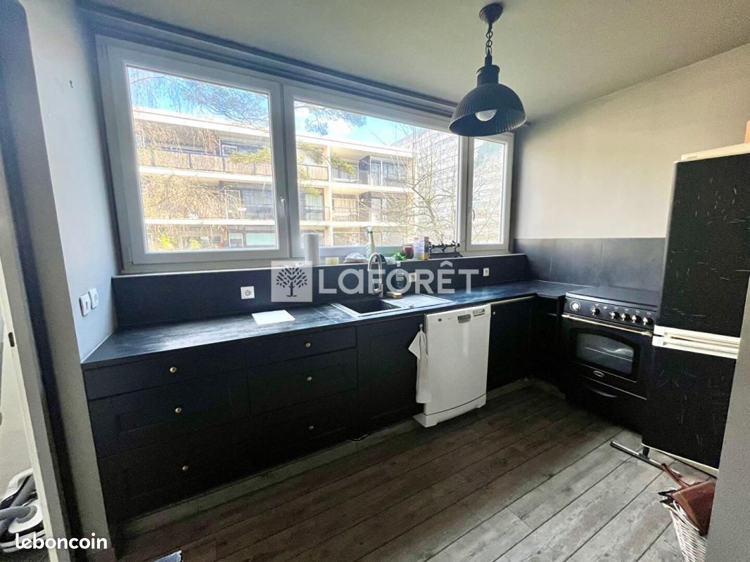 3 bedrooms Apartment in Lille, France No. 89170