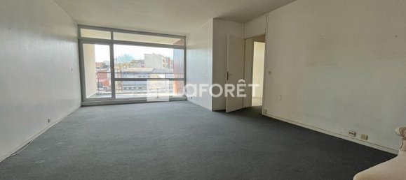 3 bedrooms Apartment in Lille, France No. 89170 3
