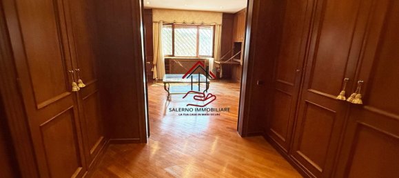 5 rooms Penthouse in Rome, Italy No. 261480 2