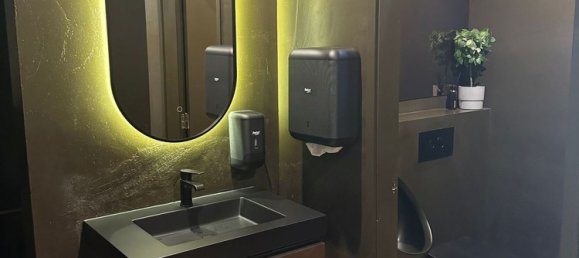 200m² Commercial property in Almancil, Portugal No. 222572 11