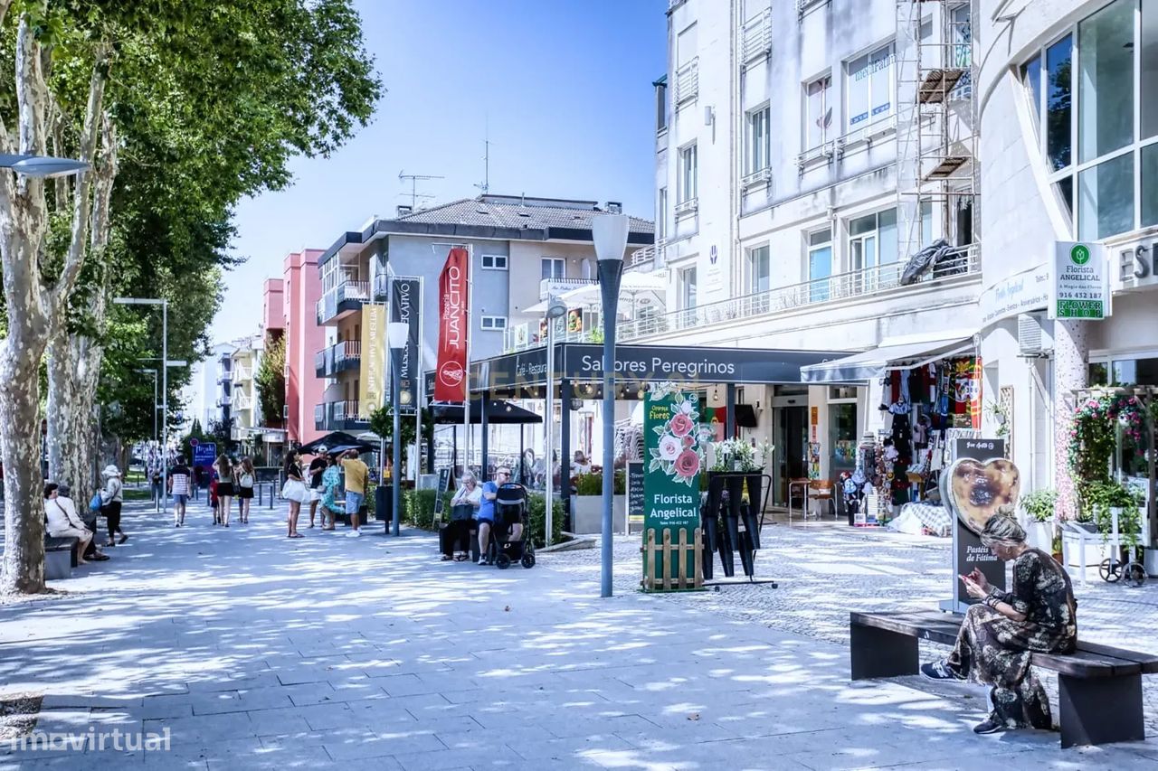 Propriété commerciale à Fatima, Portugal 121m² No. 139795