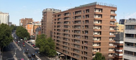 Квартира с 2 спальнями в Мадрид, Испания № 191386 23