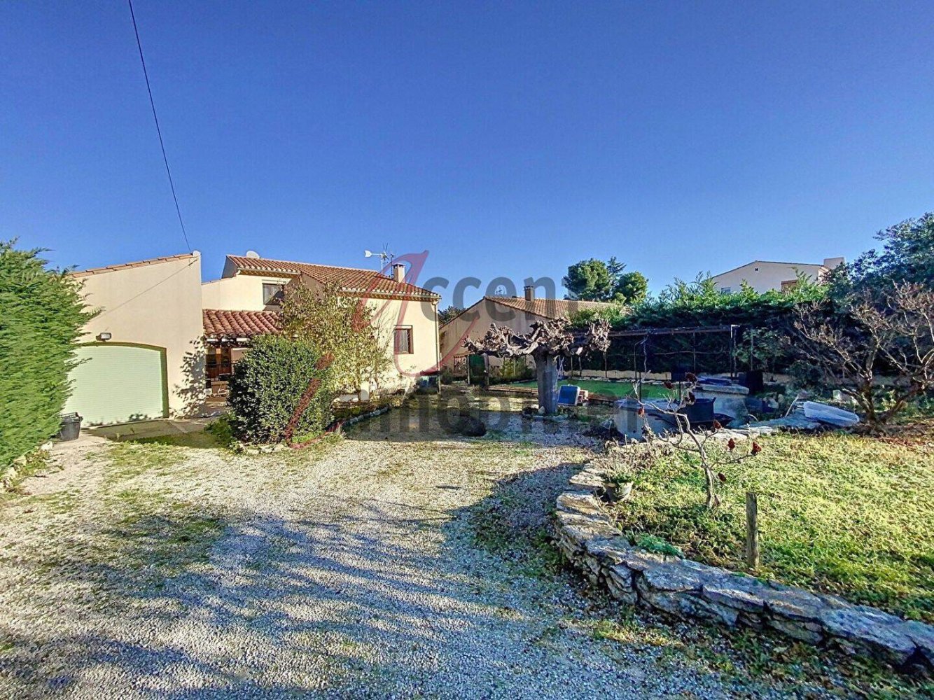 Casa T3 em Robion, France N.º 361039