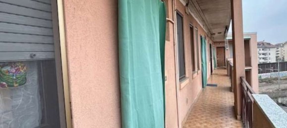 Квартира с 4 комнатами в Локате ди Триульци, Италия № 7264 9