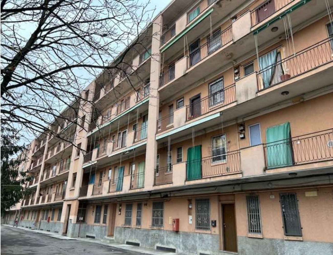 Квартира с 4 комнатами в Локате ди Триульци, Италия № 7264