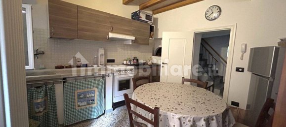 3 bedrooms House in Arcola, Italy No. 104780 8