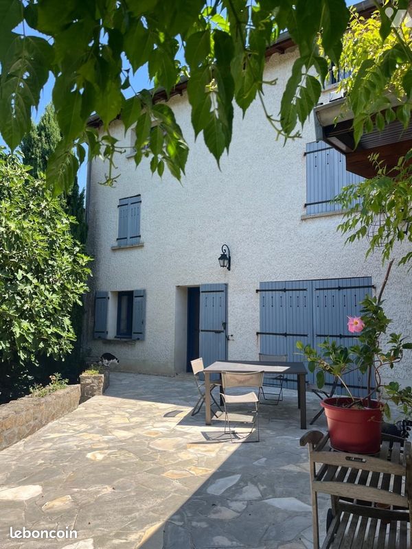 5 bedrooms Villa in Rhone, France No. 337866