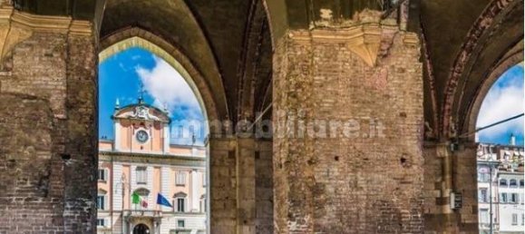 5 rooms Commercial property in Piacenza, Italy No. 191269 4