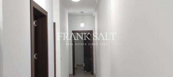 2 bedrooms Apartment in Swatar, Malta No. 8231 2