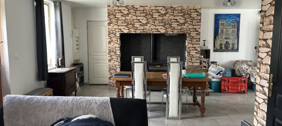 Casa de 2 dormitorios en Hornoy-le-Bourg, France No. 84134 3