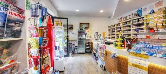 Коммерческая недвижимость с 1 комнатой в Ларчано, Италия № 157428 3