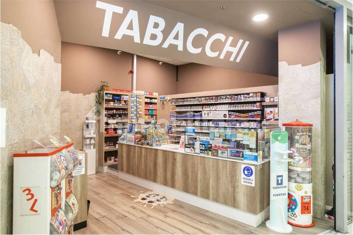 Коммерческая недвижимость с 1 комнатой в Ларчано, Италия № 157428