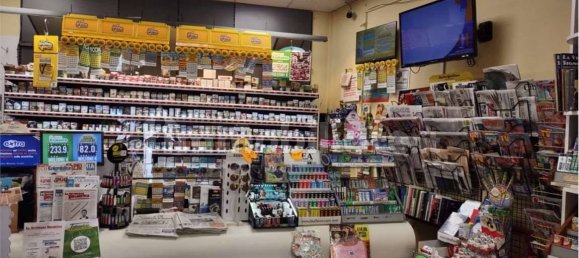 Коммерческая недвижимость с 1 комнатой в Ларчано, Италия № 157428 16