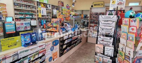 Коммерческая недвижимость с 1 комнатой в Ларчано, Италия № 157428 8