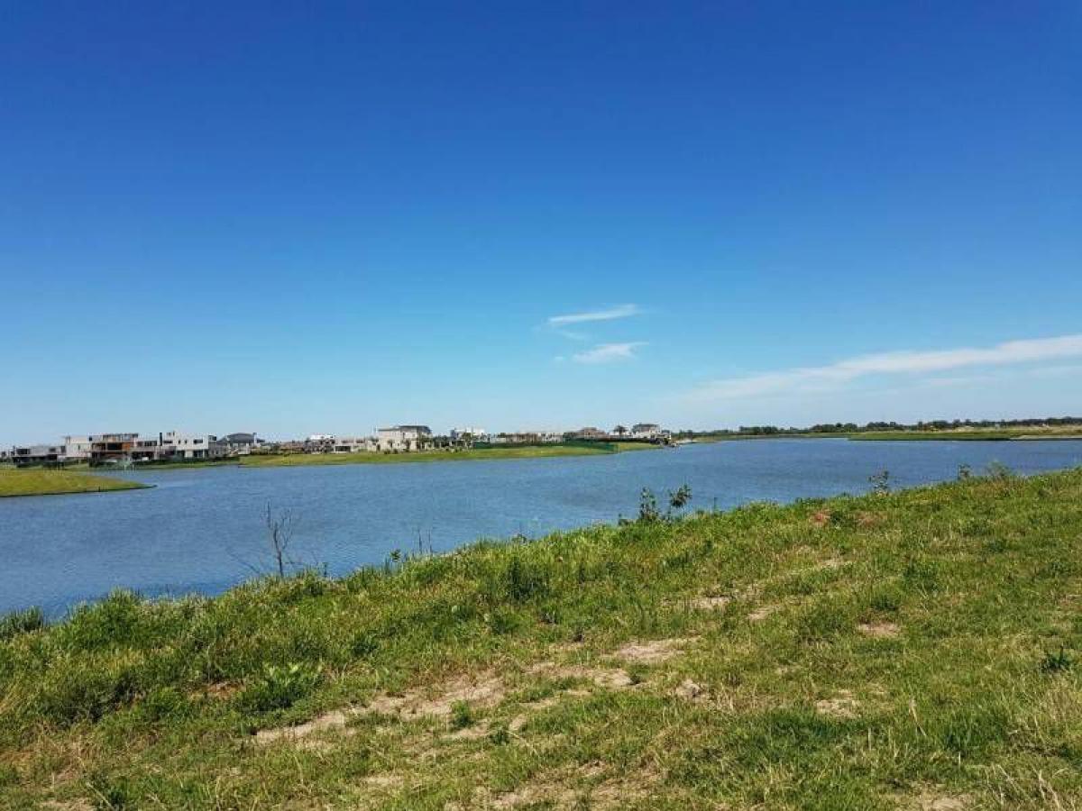  Land in Tigre, Argentina No. 35908