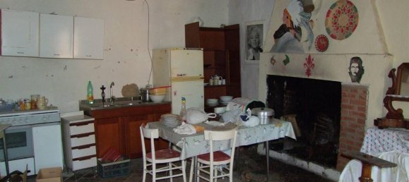 6 rooms House in Borgo San Lorenzo, Italy No. 89776 4