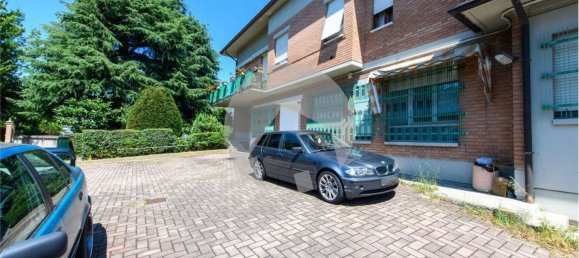 4غرفة عقار تجاري في Reggio Emilia, Italy رقم 113086 17