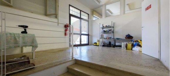 4غرفة عقار تجاري في Reggio Emilia, Italy رقم 113086 15