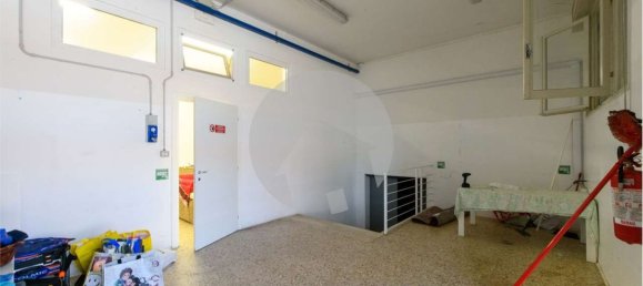 4غرفة عقار تجاري في Reggio Emilia, Italy رقم 113086 14