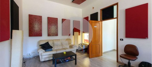 4غرفة عقار تجاري في Reggio Emilia, Italy رقم 113086 4