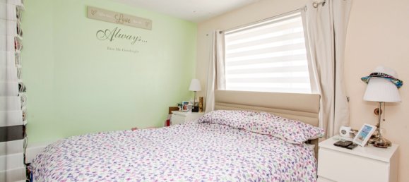 2 bedrooms House in Southend-on-Sea, United Kingdom No. 1992 8