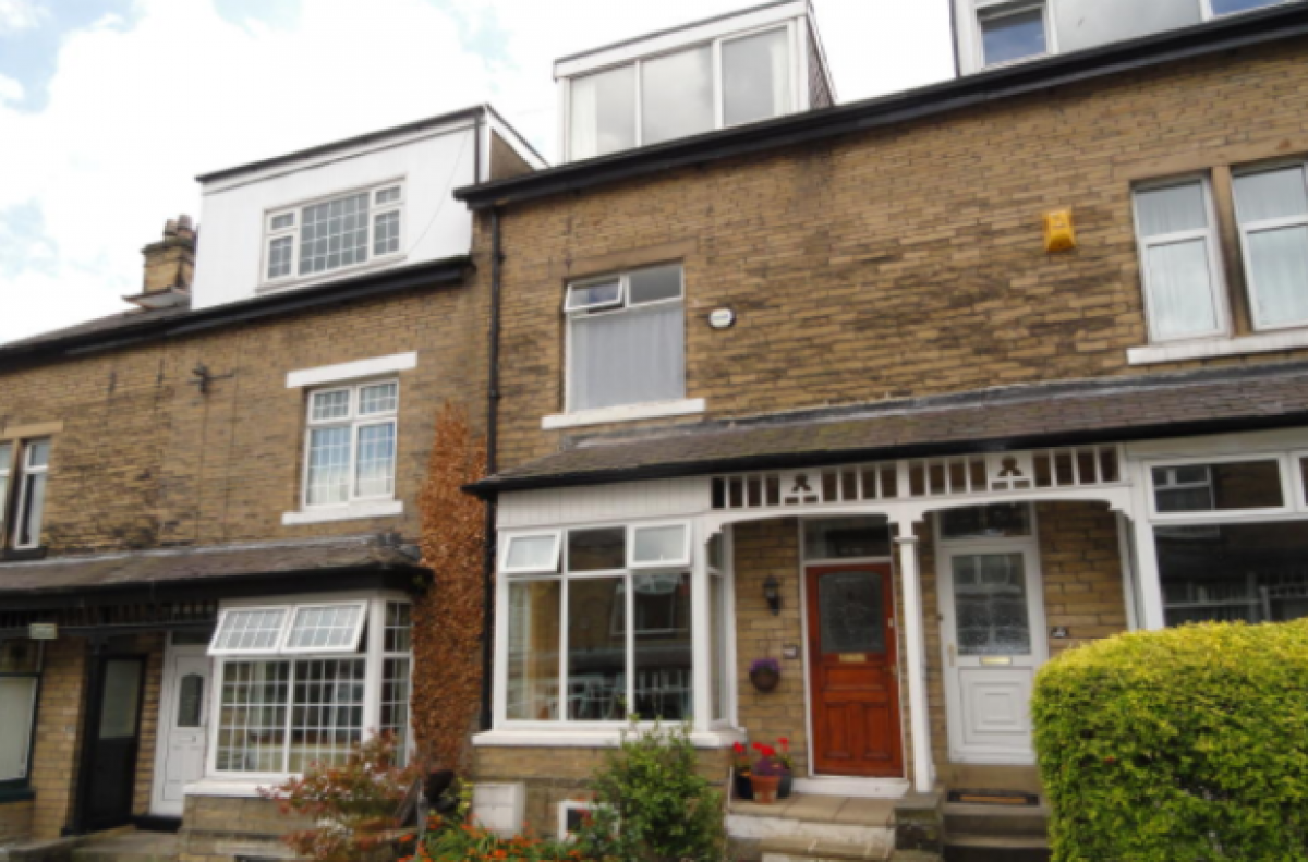 4 bedrooms House in Bradford, United Kingdom No. 248