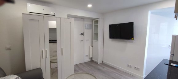 Apartamento de 2 dormitorios en Madrid, Spain No. 155089 17