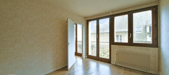 1 bedroom Apartment in Bourges, France No. 75013 4