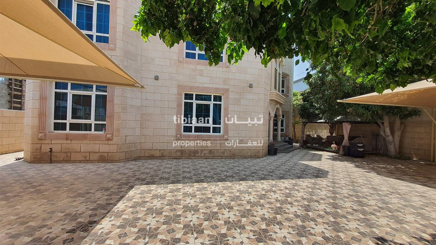 Villa de 8 dormitorios en As Sib, Oman No. 616