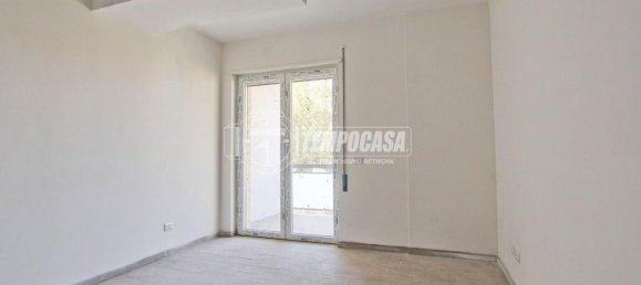 3 rooms Apartment in Rome, Italy No. 35643 33