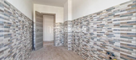 3 rooms Apartment in Rome, Italy No. 35643 20