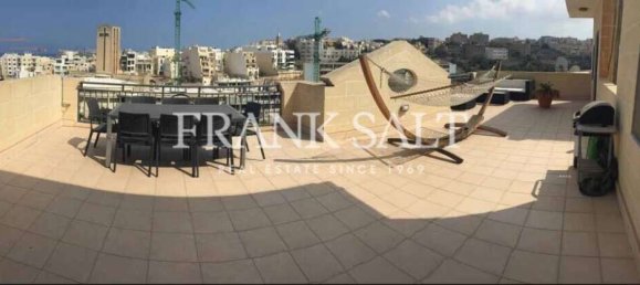2 bedrooms Penthouse in Saint Julian's, Malta No. 10693 2