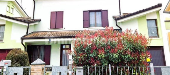 2 chambres Maison à Guastalla, Italy No. 113976 28