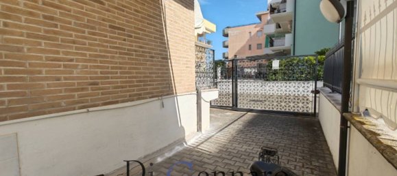 Квартира с 2 спальнями в Торторето, Италия № 339390 35