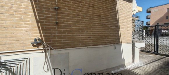 Квартира с 2 спальнями в Торторето, Италия № 339390 37